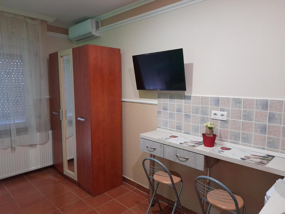 Andrea Apartman Hajdúszoboszló Exterior foto